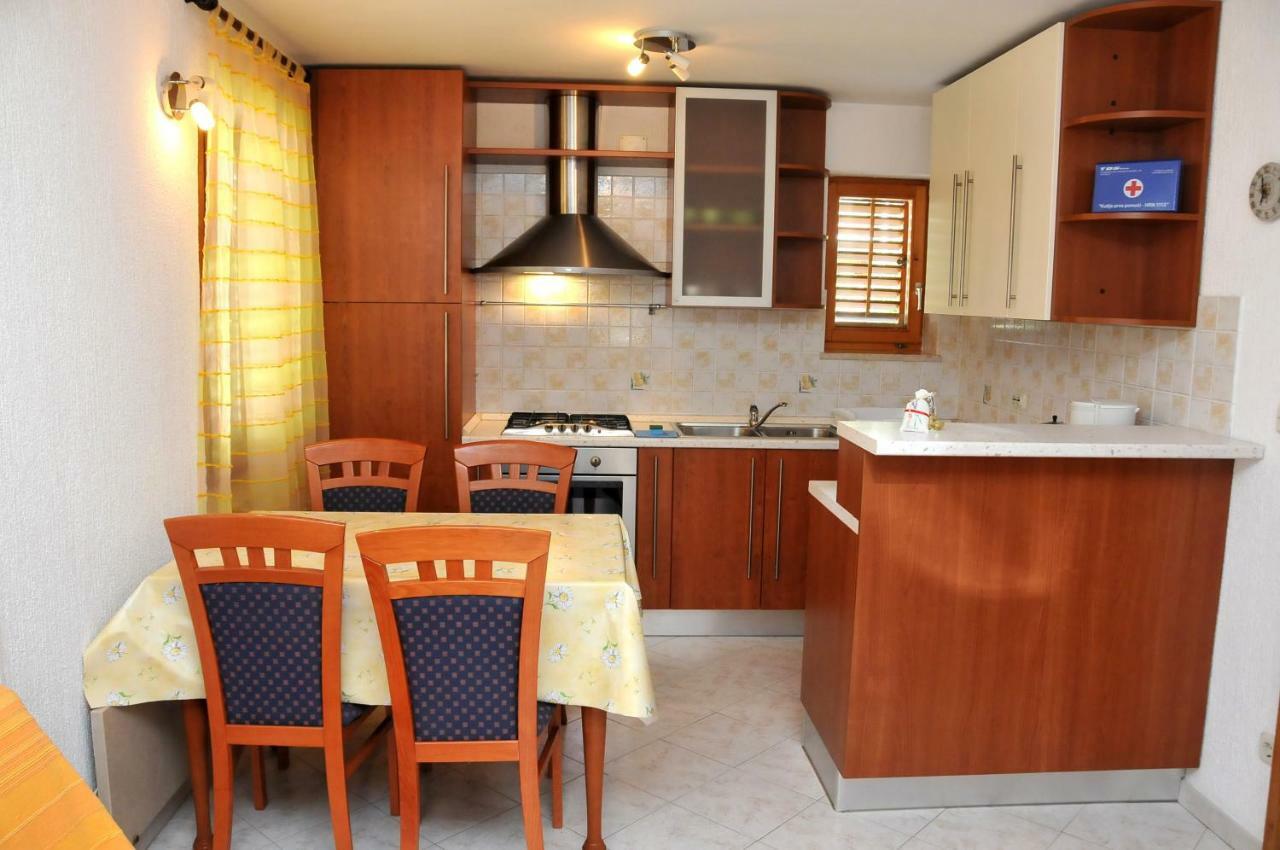Apartments Toic Црес Экстерьер фото